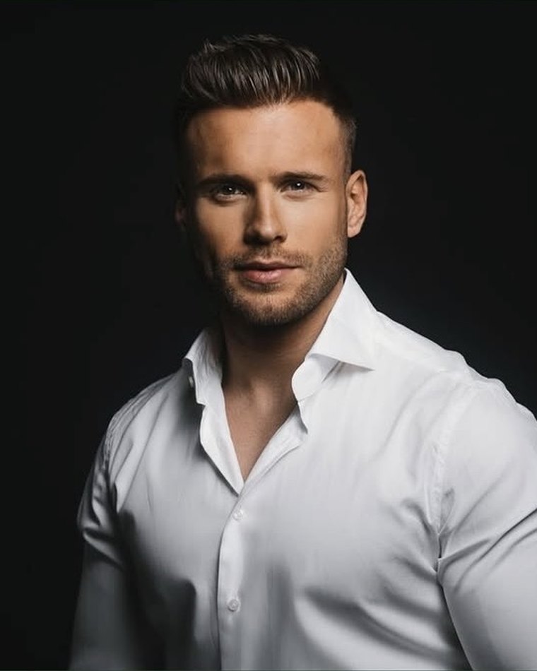 Alexander Giesecke